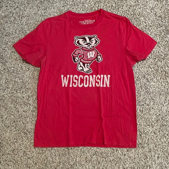 Wisconsin Badgers Tshirt - Picture 1 of 3